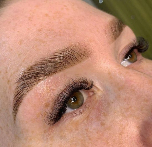 Pack regard (Browlift, Décoloration, Teinture )